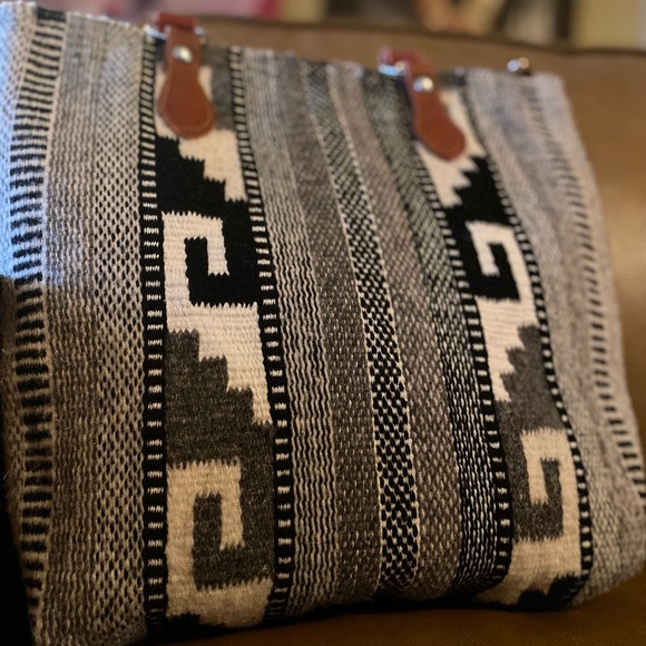 Handwoven black and white wool Greek Key wave Aztec Pattern Purse leather straps - Picture 2 of 10